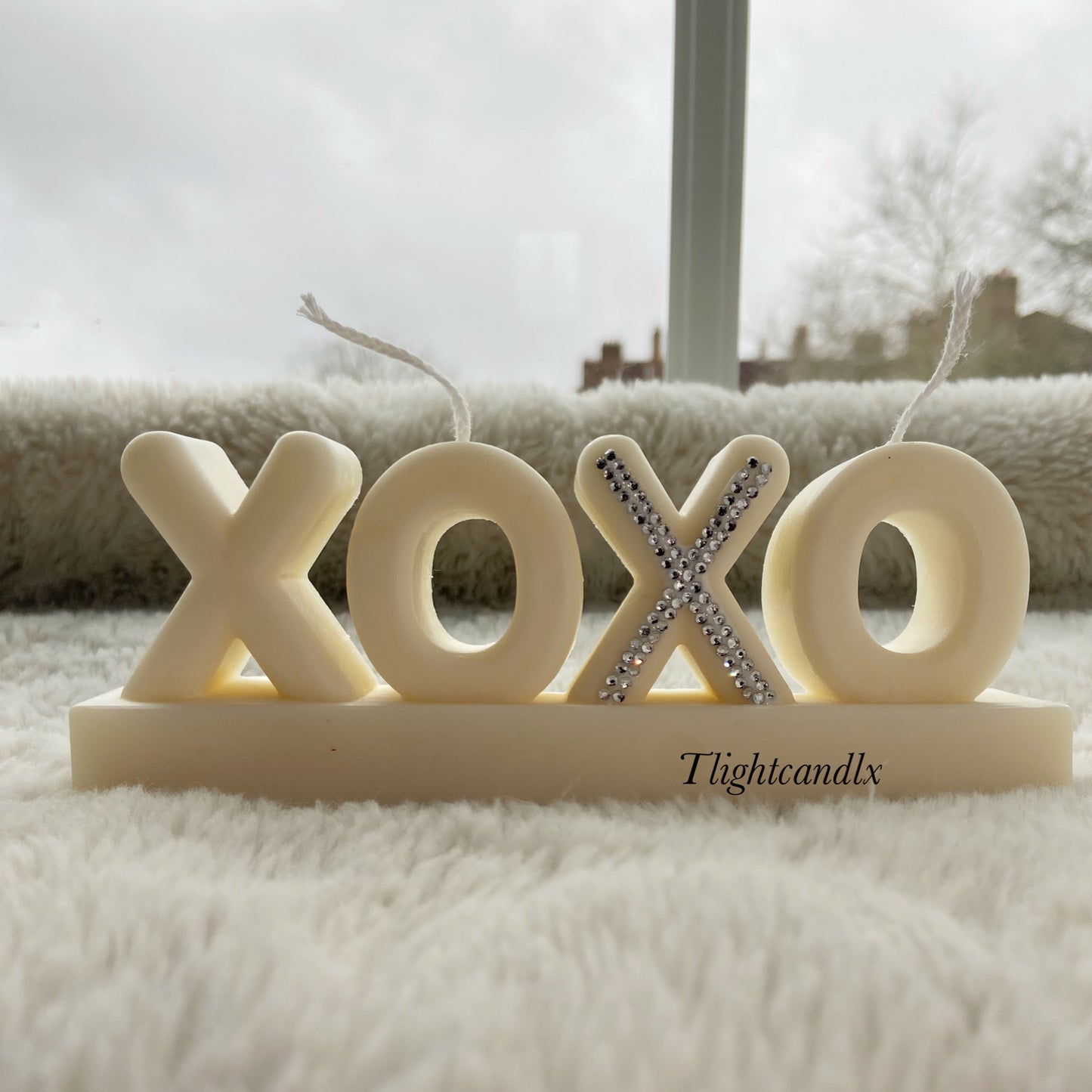 XOXO candle