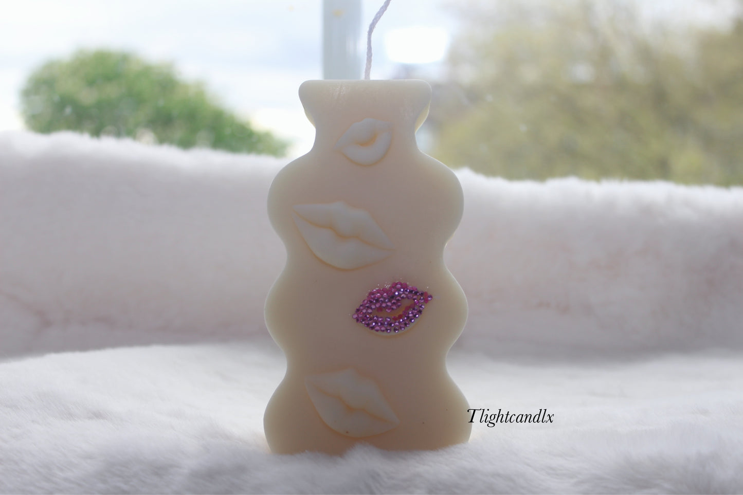 Kiss Kiss Candle - Pink Edition