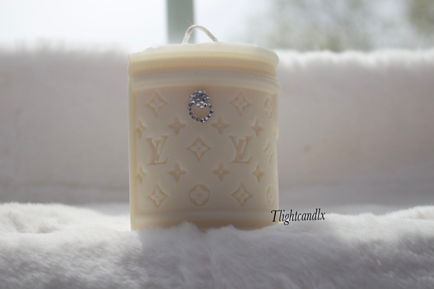 Ava Candle